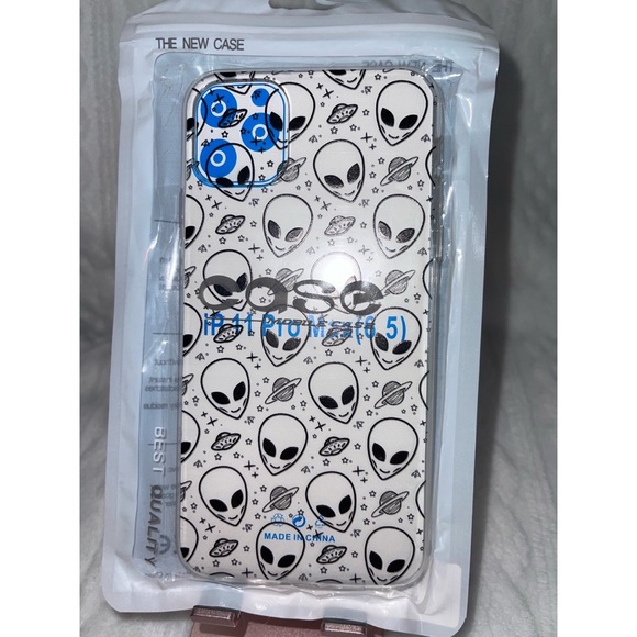 Cartoon Alien iPhone 11 Pro Max Case 👽 - Picture 16 of 17